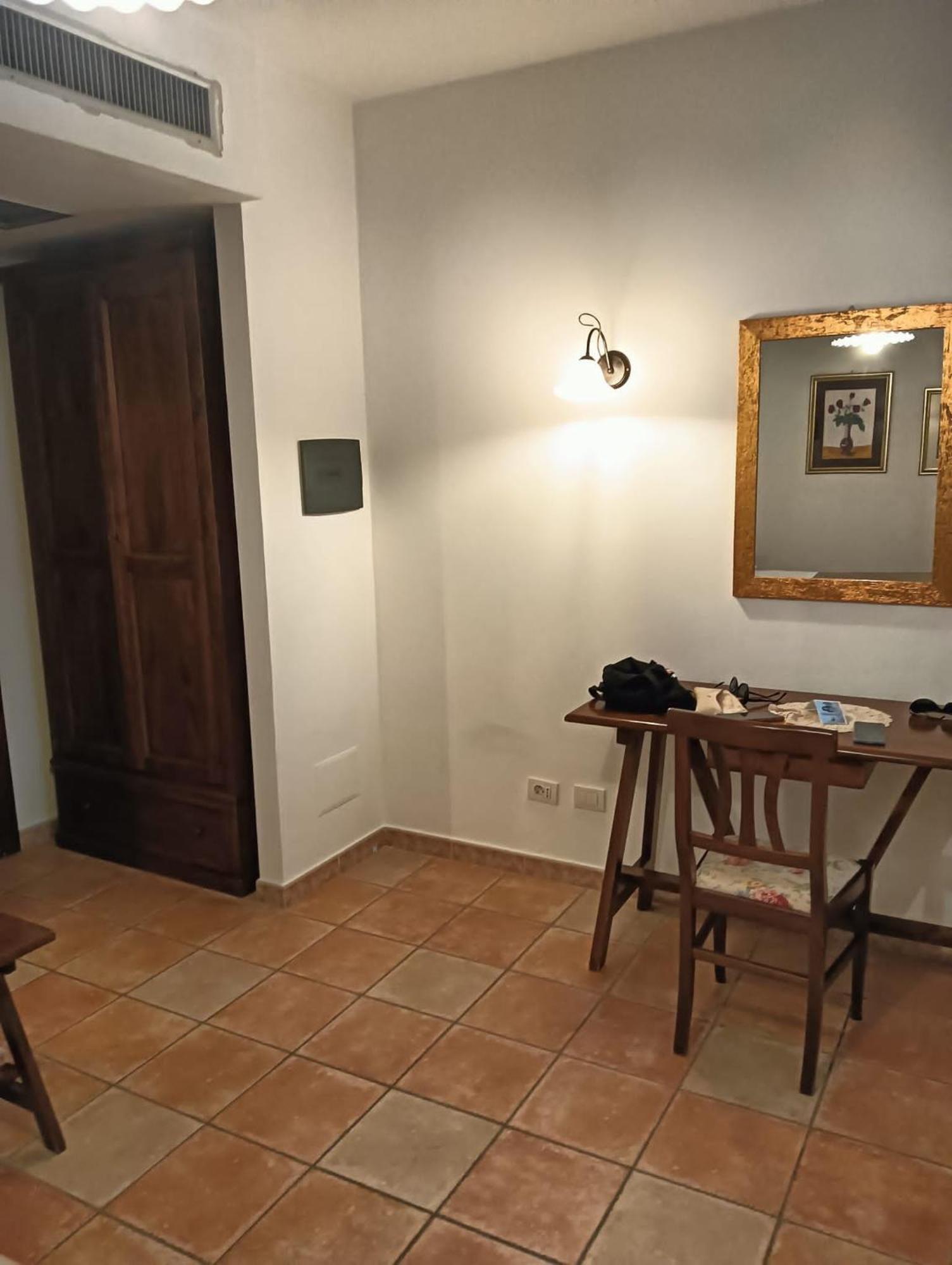 House Rooms Babuino 46 Рим Екстериор снимка